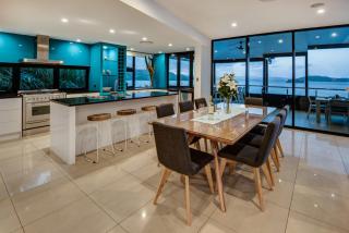 Villa 16 The Edge - Hamilton Island - Waterfront, Golf Buggy and Sea Views - Hamilton Island - 4
