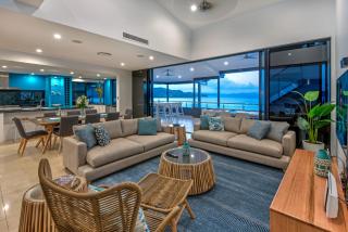 Villa 16 The Edge - Hamilton Island - Waterfront, Golf Buggy and Sea Views - Hamilton Island - 0