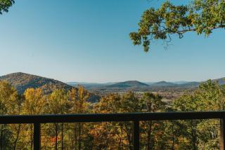 CloudPointe Retreat Treehouse - 2