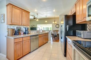 Sun City Gem in 55 and Community with Patio and Bar - Sun City - 3