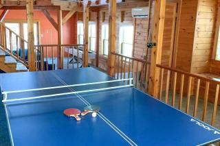 Bright Fun Four Bedroom Cabin with Pool - Hudson - 7
