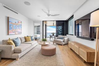 Coolum Beachfront Apartment - 7