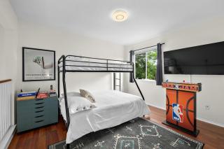 Artist Retreat on the Creek - Sleeps 10 - Hot tub - 9