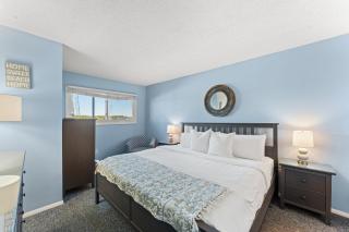 The Summit 505 - Luxury Beach Resort Condo - Beachfront - FREE BEACH CHAIRS AND SUNSHADE - Panama City Beach - 8