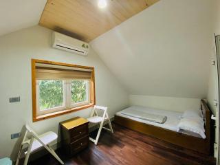 Nhà gác mái ven rừng gần Sân bay Nội Bài - Biệt thự con công - Sóc Sơn - 1