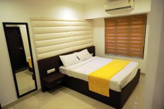 CAT0011 Grande IVE - - 2