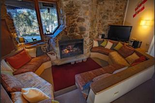 Polo Club Chalet- Iconic, luxury Chalet- Large games room - Dinner Plain - 8