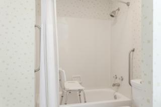 Travelodge by Wyndham Seymour - Seymour - 8