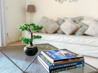 Gorgeous One Bedroom Apartment in the heart of Dubai - Dubai - 1