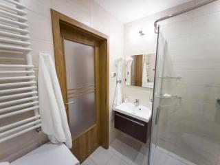 APARTAMENT POD GWIAZDAMI, z dwoma ogródkami i dwoma tarasami - Polanica-Zdrój - 3