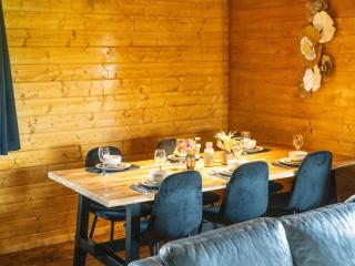 Atmospheric chalet in a small holiday park - Valkenswaard - 9