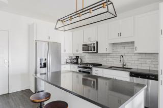 Blueground Elmhurst pool gym nr parks CHI-1120 - 3