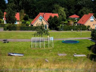 Villa in Friesland with Jetty and Garden - Andijk - 1