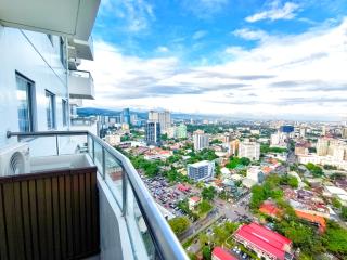 34B Taft East Gate 2 Bedroom Unit Pool, Gym, Balcony - Cebu City - 6