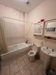 Hanham Lodge - - 1