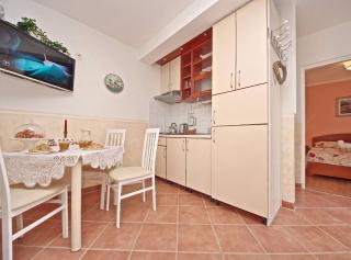 Seafront Apartments Deveron - Jelsa - 4