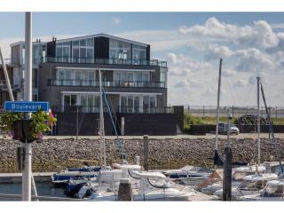 Unique apartment, located on the Oosterschelde and marina of Sint Annaland - Sint-Annaland - 2