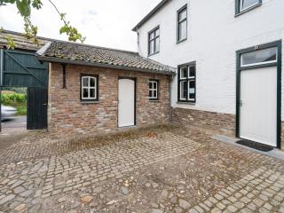 Cozy Farmhouse in Bemelen with Terrace - Bemelen - 4