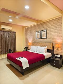 Hotel Vaishnavi - Solapur - 9