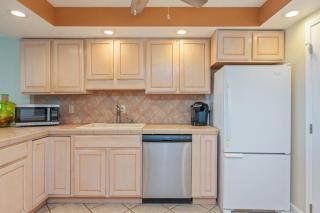 2084- Shoreline Tower Beach Front Condo - Free Beach Setup - Destin - 5