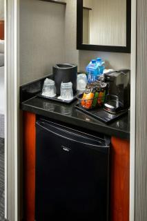 Courtyard by Marriott San Antonio Six Flags at The RIM - 1