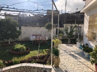 Geni Guest House - Gjirokastër - 5
