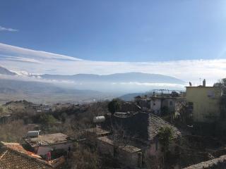 Geni Guest House - Gjirokastër - 1