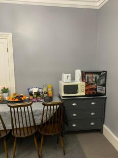 Bumble Bee Lodge - Woolwich - 1