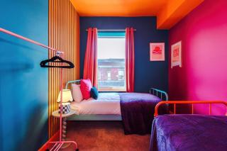 6-Bed Funky Getaway Unique Vibes - Manchester - 9