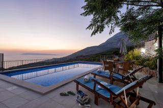 Villa Lapis - Tučepi - 0