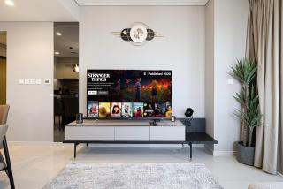 Modern 3-Bedroom Apartment with Breathtaking City Views - 5