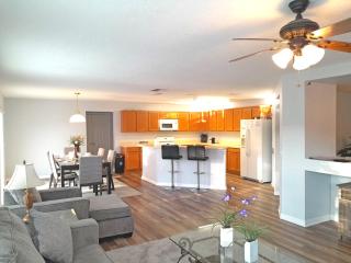 Private pool villa with game room close to theme parks! - 1