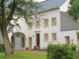 Ferienhaus mit Baukulturpreis in der Südeifel - Ferienhaus TRÄNK - Bettingen - 1