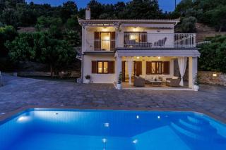 Aigaio pool Villa, gaze the sunset over the Aegean sea - Glossa - 1