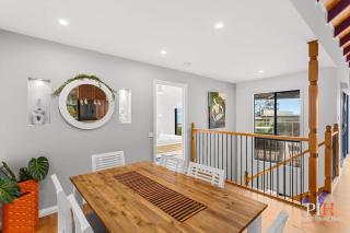 Amazing Location with Ocean View - Cowes - 7