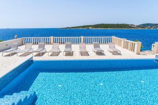 Beachfront Villa, 28 sqm Heated Infinity Pool, Open Sea Sunset Views - Villa Sunset - Sevid - 9