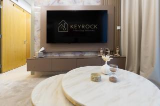 Keyrock Aykon Tower, Business Bay - Pool & Gym - 3