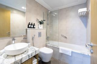 Keyrock Aykon Tower, Business Bay - Pool & Gym - 6