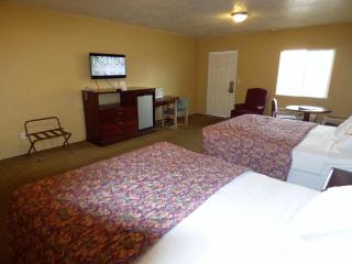 Economy Inn & Suites - St. George - 3
