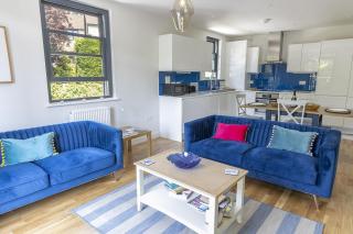 Oystercatcher Court - Stunning Coastal Location - 2