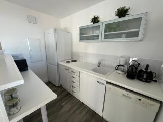 Bas de villa, vue mer, terrasse, clim, piscine - Tolone - 4