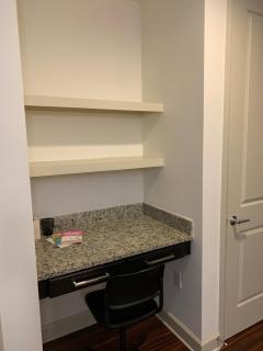 Stylish Hidden Gem-Corporate Space - Houston - 7
