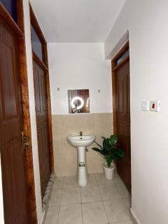 Cool home - Nairobi - 0