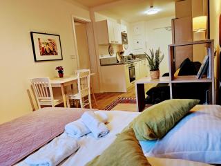 LIVE-INN PRAGUE APARTMENTS, Free Gym & Parking, Reception, Lifts, Roof Terrace & Game Room - 0