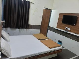 Hotel Mahalaxmi - Dwarka - 3