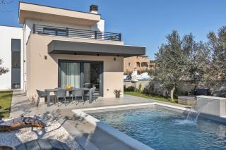 Villa M with Private Pool - Premantura - 8
