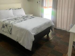 Karee Guesthouse - 7