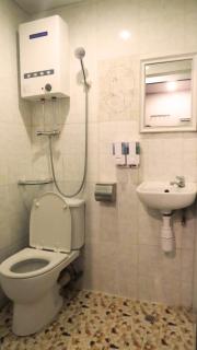 Budget Hostel Block D 10th Floor 24 HOUR RECEPTION - Hong Kong - 4