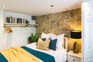 Pipe Lane - Charming 3 Bedroom House - 2