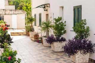 La Perla Apartments 2 - 8